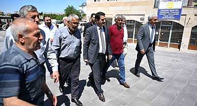 Eskimalatya'da esnaflarla bir araya gelen Taşkın, sohbet etti
