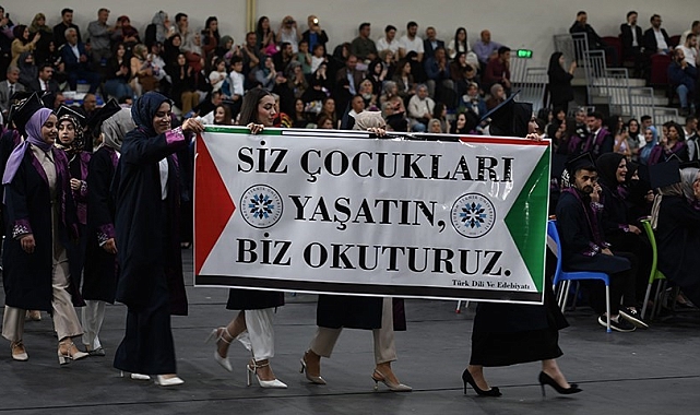 ETÜ'de mezuniyet coşkusu yaşandı