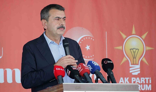 "Evrensel ölçütlere uyun bir müfredat oluşturmaya çalıştık" Bakan Tekin