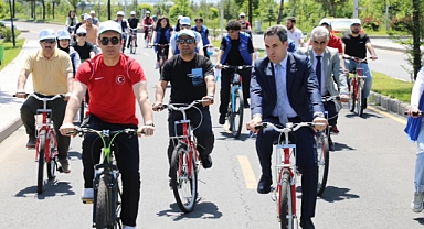 Farkındalık için Ağrı’da pedal çevirdiler