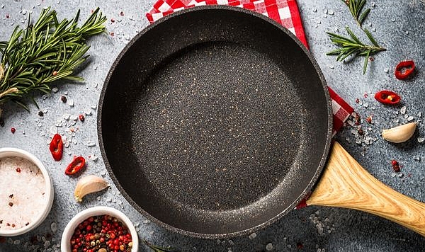Granit Tava Nedir? Sağlıklı Mı? Temizliği, Kullanımı