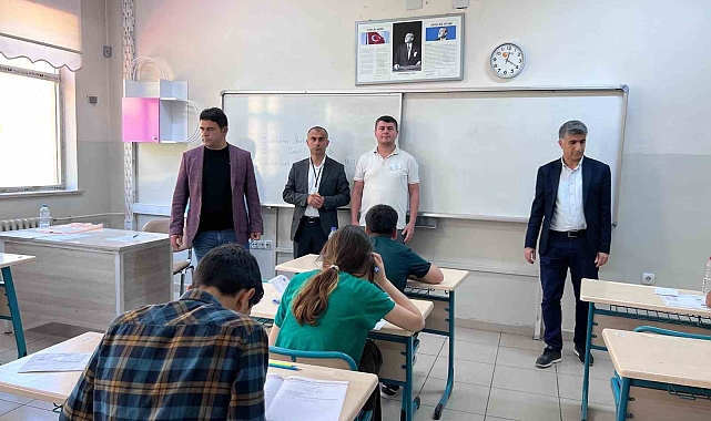 Hakkari'de 3 bin 476 öğrencinin katıldığı LGS sona erdi