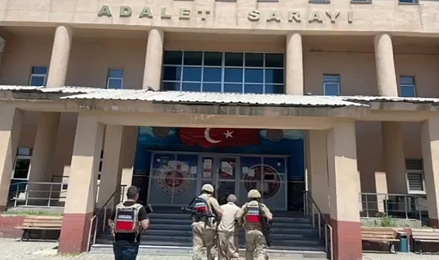Hakkari'de aranan 30 şahıs yakalandı