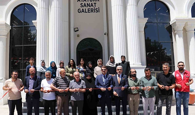 "Hüsn-ü Hat ve Kaligrafi Sergisi" açıldı Van'da