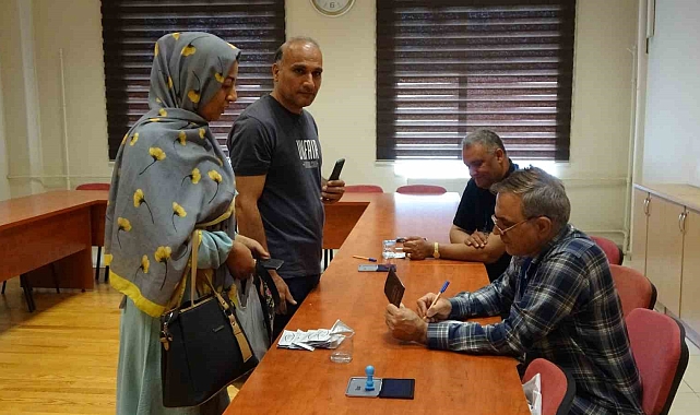 İran Cumhurbaşkanlığı seçimleri için oy kullanma işlemi başladı Van'da