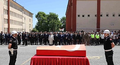 İsmail Erdem Aksoy Polis memuru için Ağrı'da cenaze töreni düzenlendi