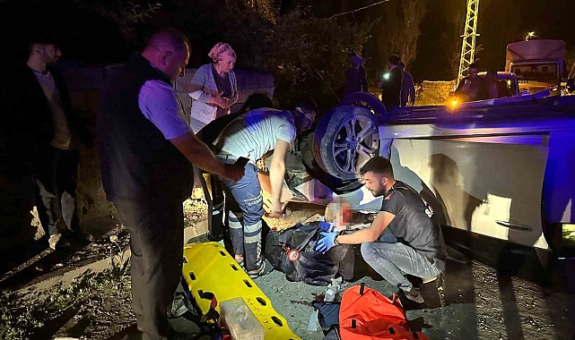 Kağızman'da otomobil takla attı: 2 yaralı