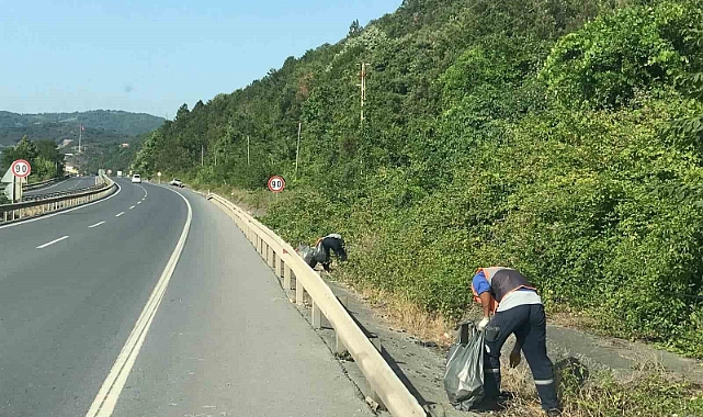 Karadeniz Ereğli’de plajlarda temizlik çalışması sürüyor