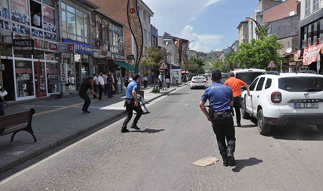 Kars'ta polisin dur ihtarına uymayan sürücü takip sonucu yakalandı
