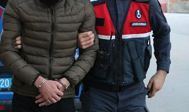 Kırmızı bültenle aranan şahıs jandarma tarafından yakalandı