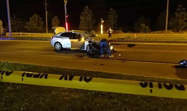 Kütahya'da feci kaza! Otomobil motosikletle çarpıştı: 2 ölü