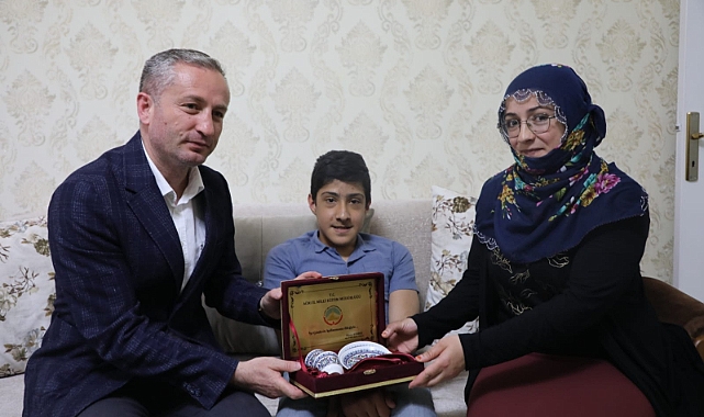 LGS'ye girecek özel öğrencilere, sınav öncesi Ağrı İl Milli Eğitim Müdürü Kökrek'ten moral ziyareti