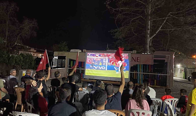 Malatya'da konteyner kentte milli coşku