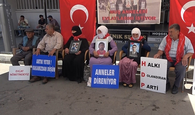 Muş'ta Evlat Nöbeti Devam Ediyor