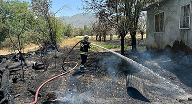 Müstakil eve yangın sıçradı