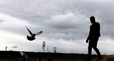 Saatlerce yanlarında bekliyorlar Vazgeçilmeyen bir tutku,