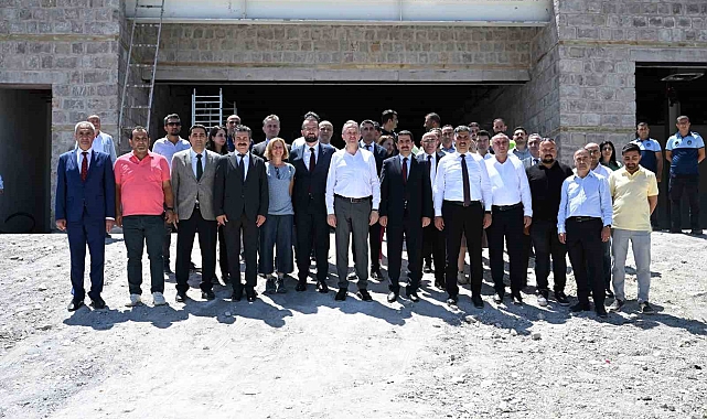 Taşkın, Bakan Yardımcısı Yazgı ile beraber Battalgazi'nin tarihi yapılarını inceledi