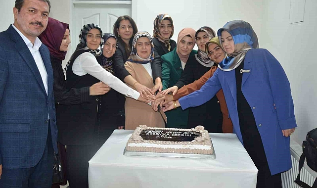 Tercan'da el emeği göz nuru ürünlerden oluşan sergi açıldı