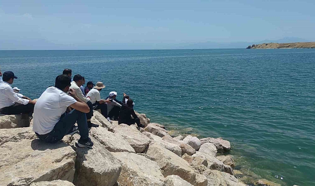 Van Gölü'nde kaybolan şahısın arama çalışmaları altıncı gününde