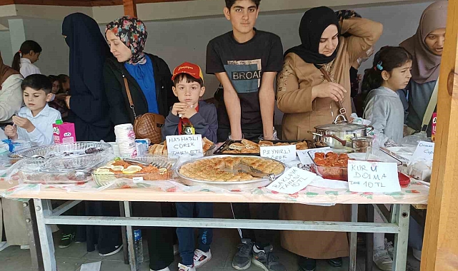 Van Özalp'ta Yöresel Yemekler Etkinliği Düzenlendi