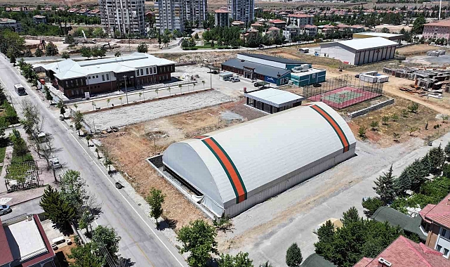 Yeşilyurt Belediye Başkanı Prof. Dr. İlhan Geçit, Yakınca Spor adasını inceledi