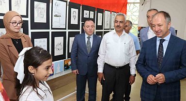 Yıl sonu resim sergisi açıldı Oltu'da