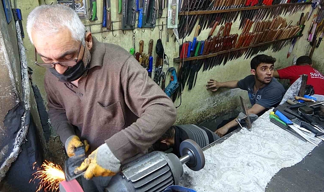Yorucu bayram mesaisi başladı Bıçak bileme ustalarının