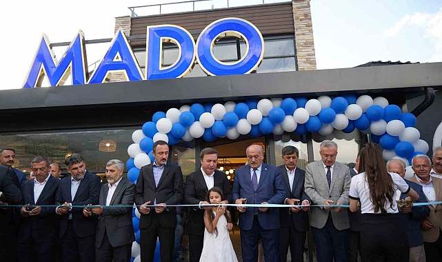 Açılışı yapılan Mado & Cafe Restorant'ın geliri öğrenciye burs, köylere yol olacak!