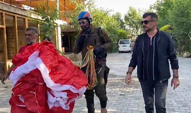 Ağrı Dağı'nda Avrupa yamaç paraşütü rekoru kırıldı