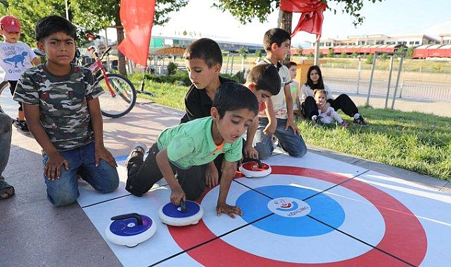 Ağrı'daki Çocuklar Floor Curling ile eğlendi
