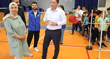 Ağrı İl Müdürü Çelebi, Yaz Spor Okullarını Ziyaret Etti