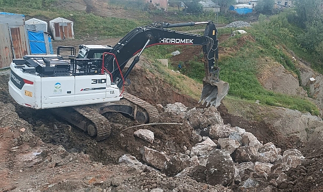 Ağrı’nın köy yolları onarılıyor