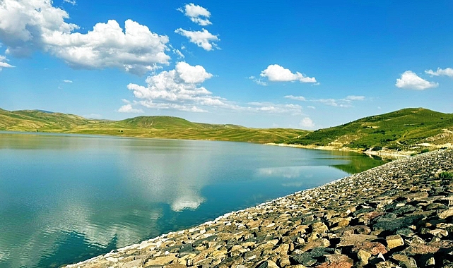 Ağrı Yazıcı Barajının eşsiz güzelliği fotoğraflandı