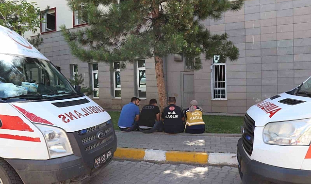 AMBULANS ŞÖFÖRÜ VE HEMŞİRE GEÇİRDİKLERİ KAZA SONUCU HAYATINI KAYBETTİ