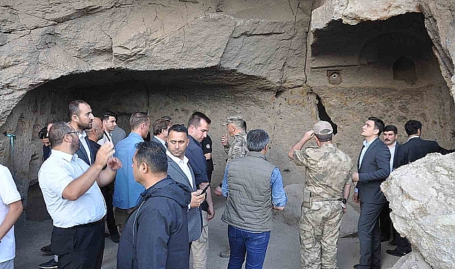 Ani Harabelerinde ilk kaya mescidi gün yüzüne çıkarıldı