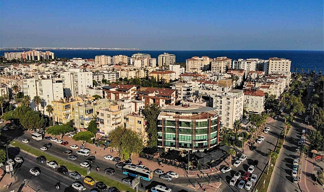 Antalya’da yüksek faiz ve konut fazlalığı fiyatları düşürdü