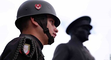 Atatürk'ün Erzurum'a gelişinin 105. yıllı kutlandı