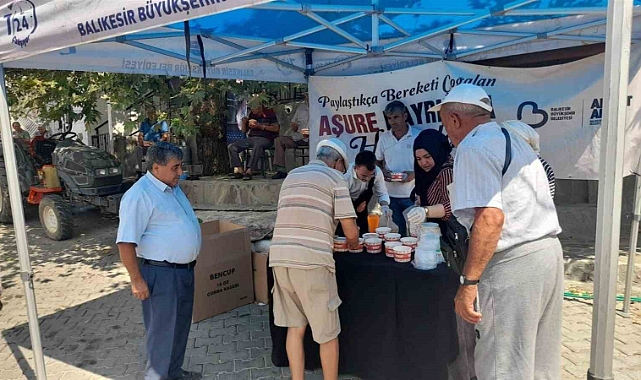 Balıkesir Büyükşehir’den 35 bin kişilik aşure hayrı