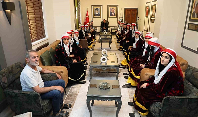 Bitlisli folklorculardan büyük başarı