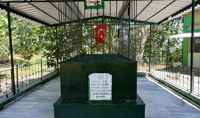 Bolca Nine türbesi, 500 yıldır ziyaretçilerini ağırlıyor