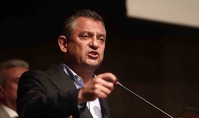 CHP Genel Başkanı Özel: "Filistinli bebeklerin kanı elinde olan Netanyahu’yu alkışlayanları kınıyorum, elleri kırılsın"