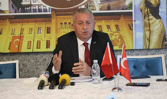 CHP il başkanının eşinin belediye başkan yardımcısı olarak atanmasına sert tepki