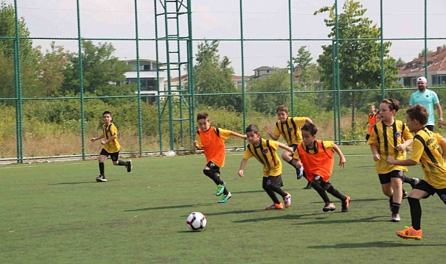 Çocuklar tatillerini sporla değerlendiriyor