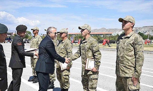 Erzincan'da bedelli erlere ant içme töreni düzenledi.