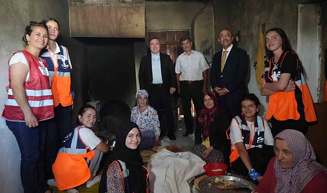 Erzincan'da 'Köyümde Üç Gün' projesiyle lise öğrencileri teknolojiden uzak köy hayatını deneyimliyor