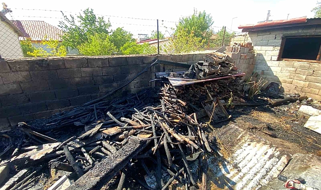 Erzincan'da müstakil bir evde çıkan yangın itfaiye tarafından söndürüldü