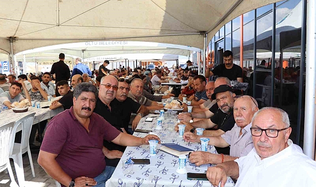 Erzurum Oltu'da evlatlarından babalarına vefa