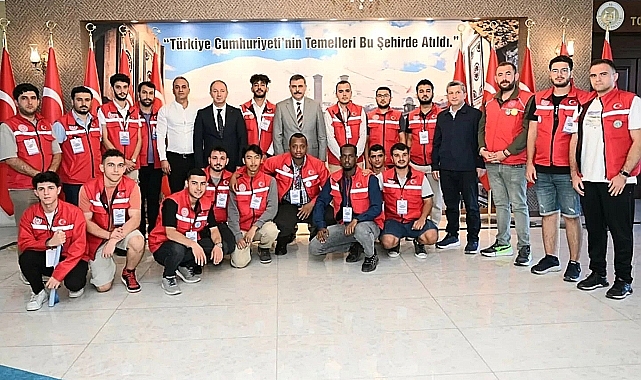 Erzurum Valisi Mustafa Çiftçi "Damla Gönüllülük Hareketi"ni kabul etti