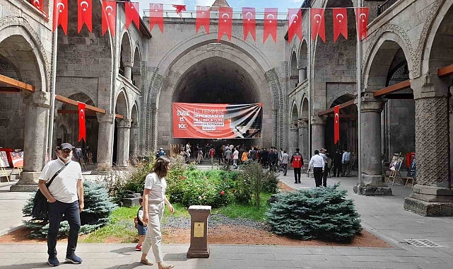 Erzurum'da 15 Temmuz fotoğrafları sergilendi