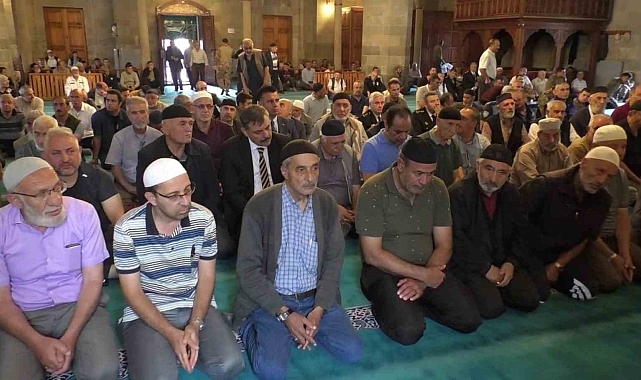 Erzurum'da şehitler için Mevlid-i Şerif ve hatim okundu